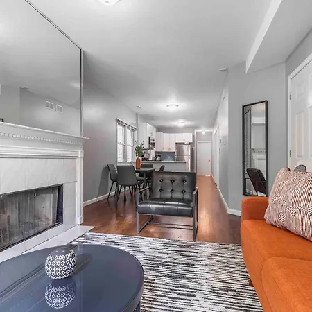 Pristine Paradise Chicago 3Bd 2Ba Free Parking